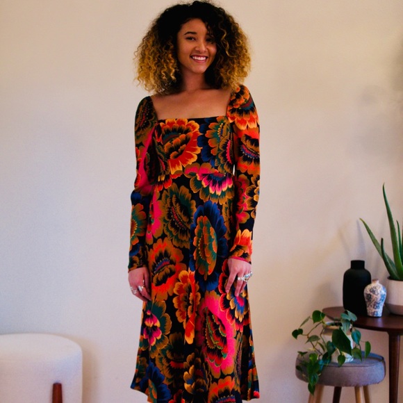 FARM Rio Dresses & Skirts - Farm Rio Flowers Midi Dress